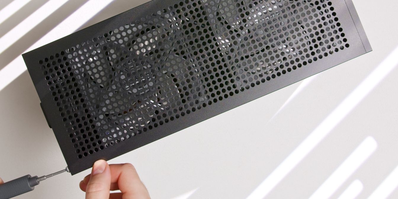 T1 top panel secure