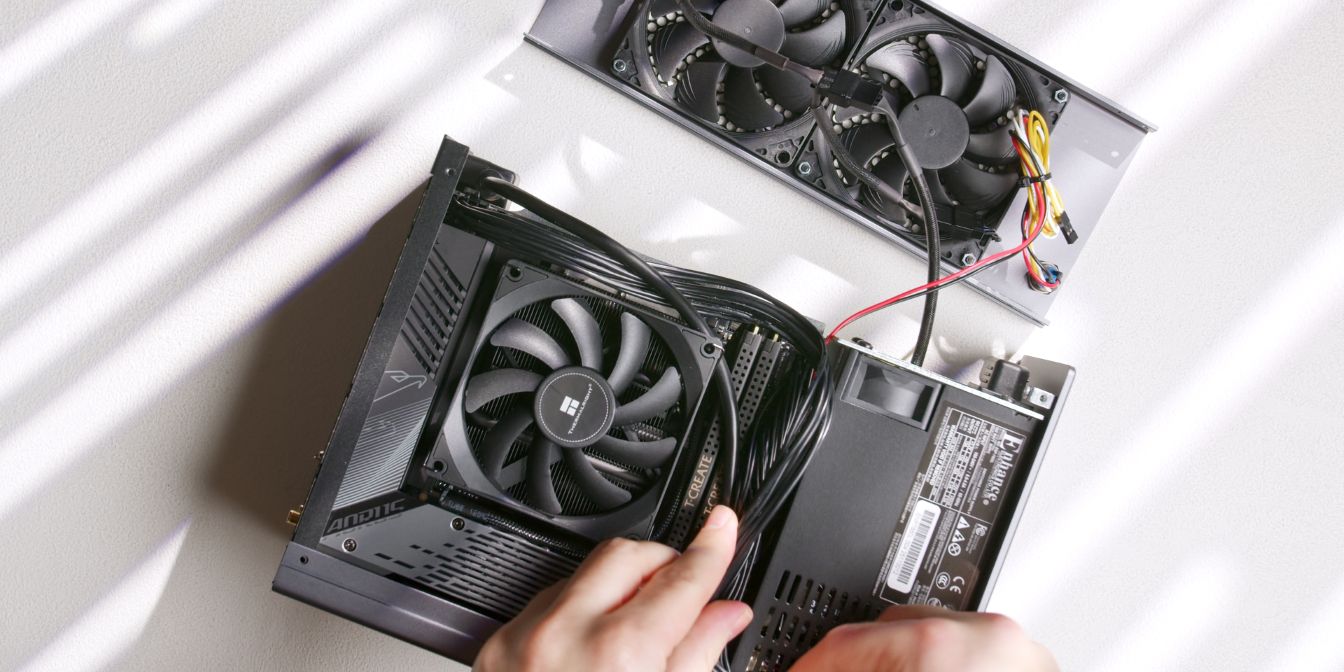 Midori top fan cable management
