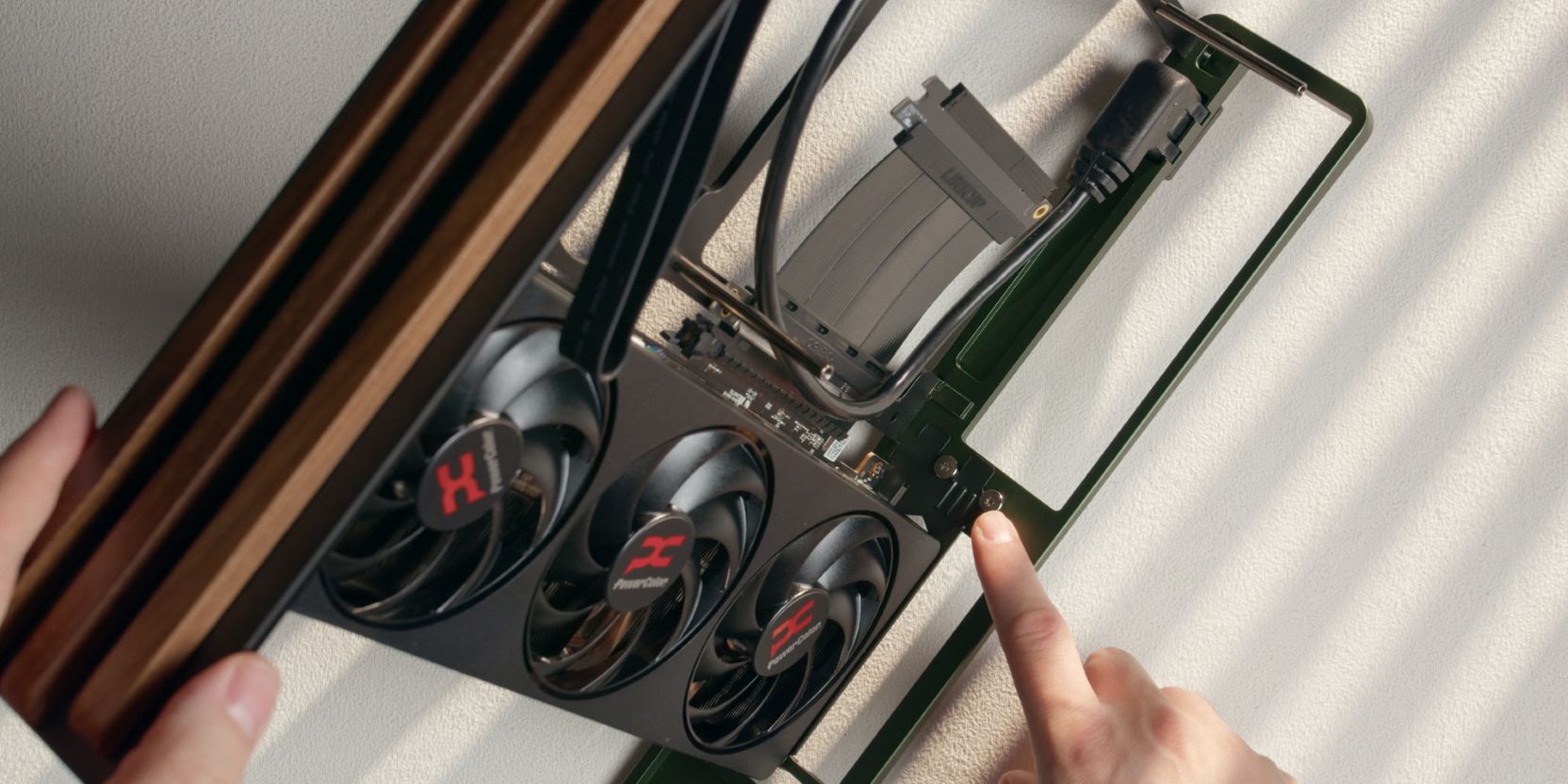TETRA S GPU Bracket Secure