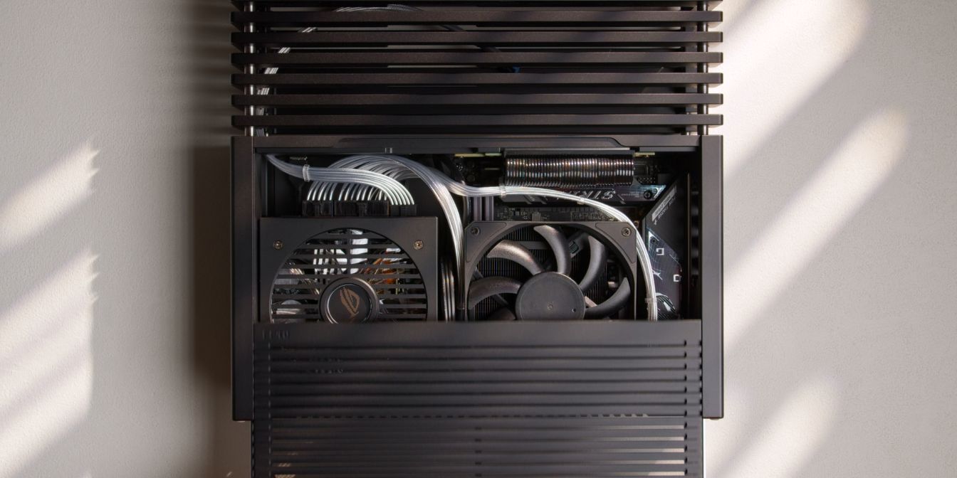 XiKii FF10 Side Panel Close